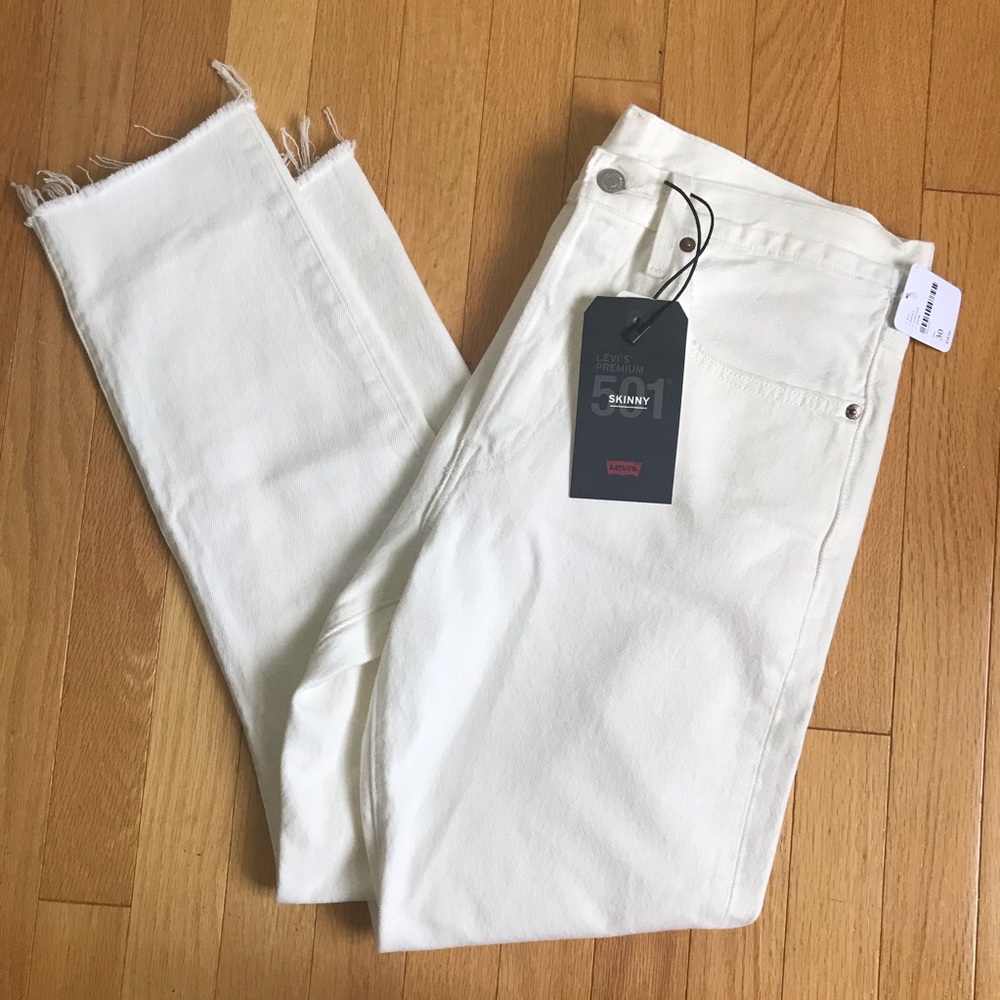 NWT Levi’s White 501 Skinny Jeans